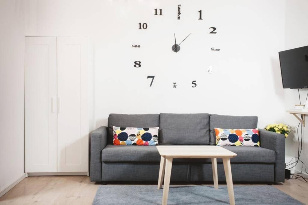 City Apartment Near Shooping Center, 6 Guests Berlino Esterno foto