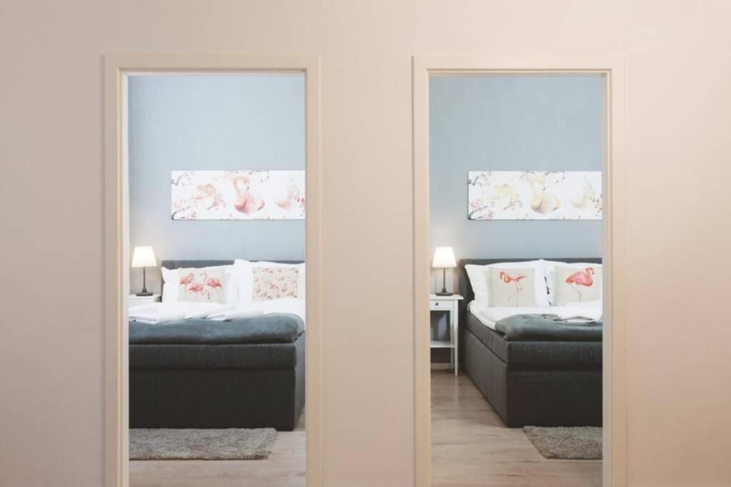 City Apartment Near Shooping Center, 6 Guests Berlino Esterno foto